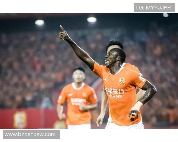 武汉卓尔迎战广州恒大全力争胜展现球队实力与拼搏精神