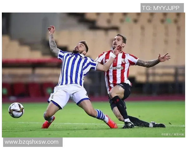 阿尔克马尔与皇家社会的激烈对决揭示足球战术的魅力与挑战