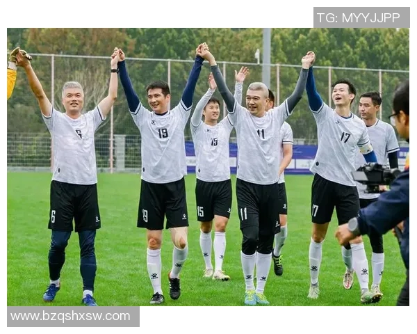 武汉足球队与北京足球队赛后分析及状态对比探讨